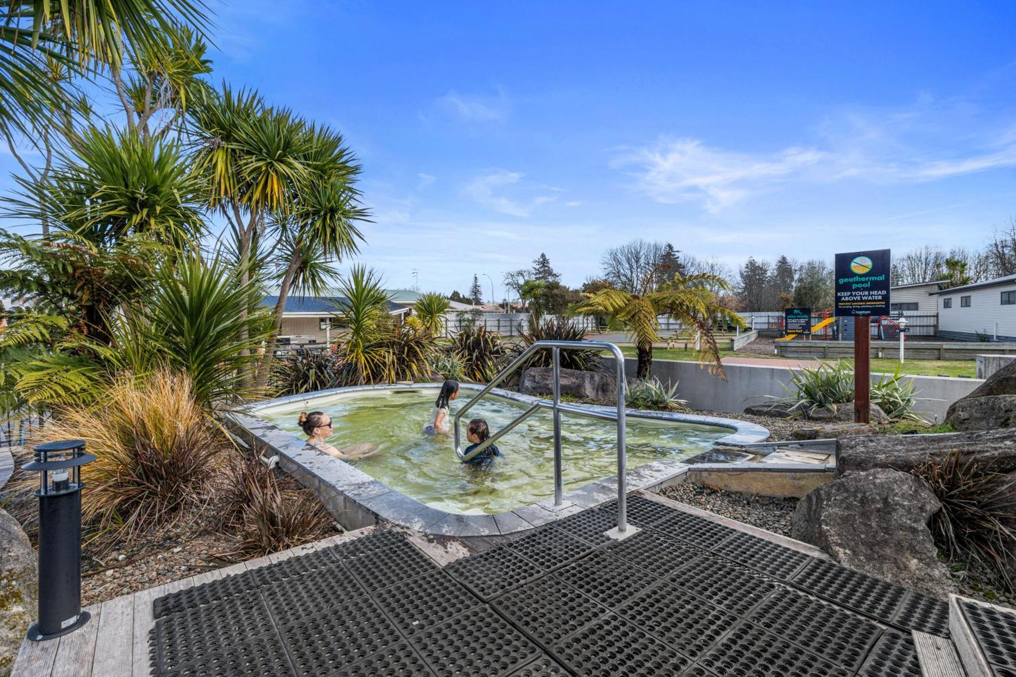 Tasman Holiday Parks - Роторуа Екстериор снимка
